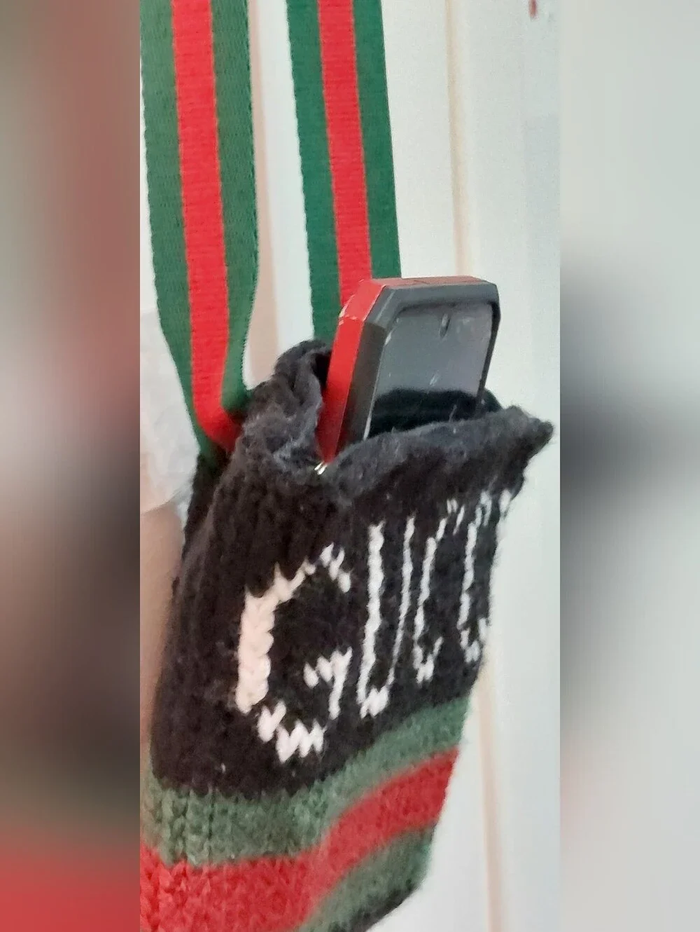 SALE Gucci Black Knit Belt Bag/Phone Case Green/Red Adjustable Strap - Picture 2 of 10